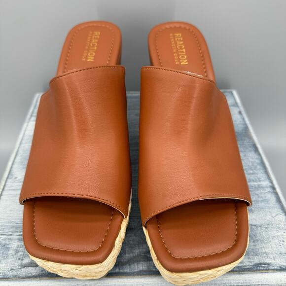 NEW Kenneth Cole Reaction Women’s Maria Mule Wedge Sandals Cognac Size 9.5 - Picture 3 of 12